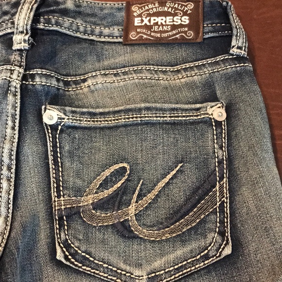 🎁EXPRESS Distressed Jeans - Picture 6 of 13
